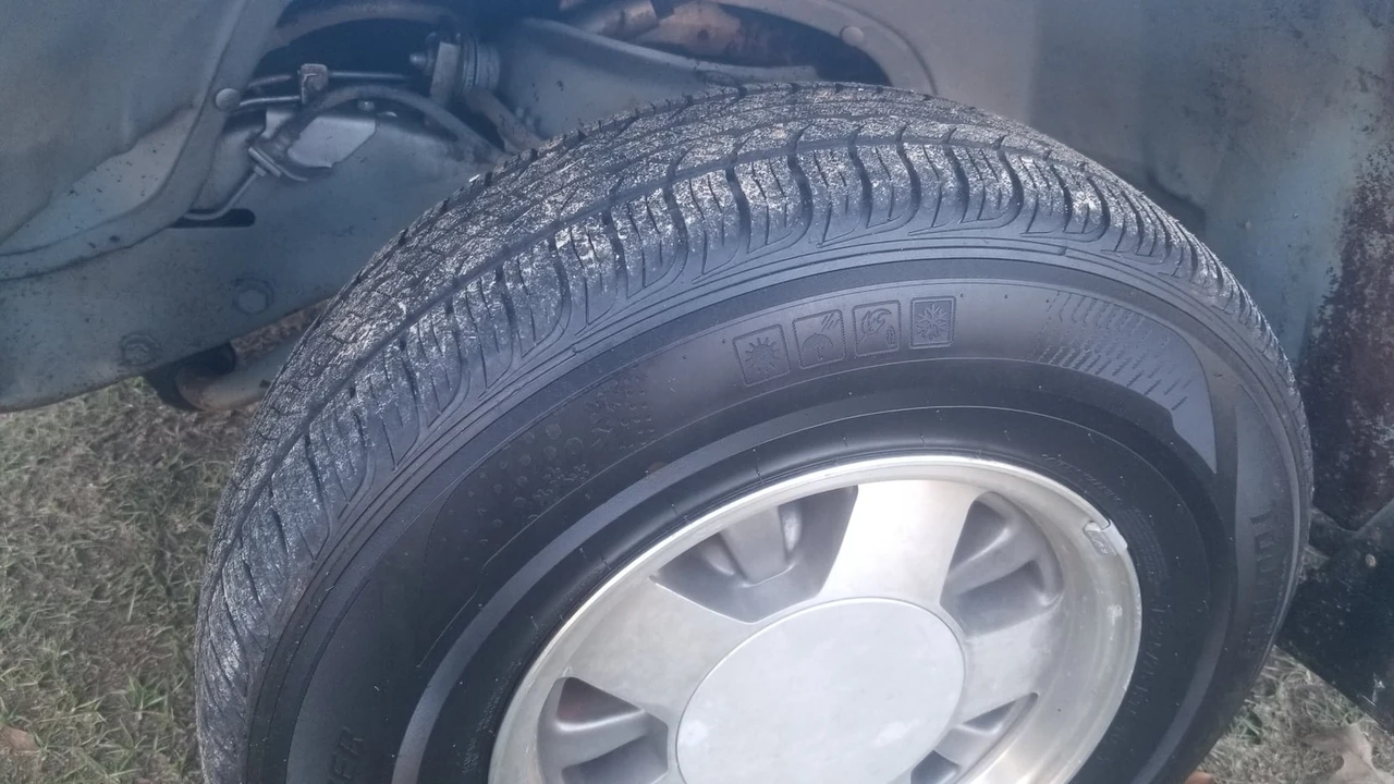 1994 GMC Sierra 1st Gen - Image 12 of 14