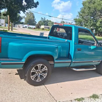 1994 GMC Sierra 1500 Regular Cab SLE Pickup 2D 6 1/2 ft