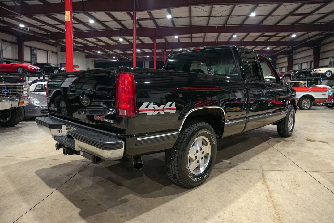 1994 GMC Sierra 2nd Gen - Image 8 of 12