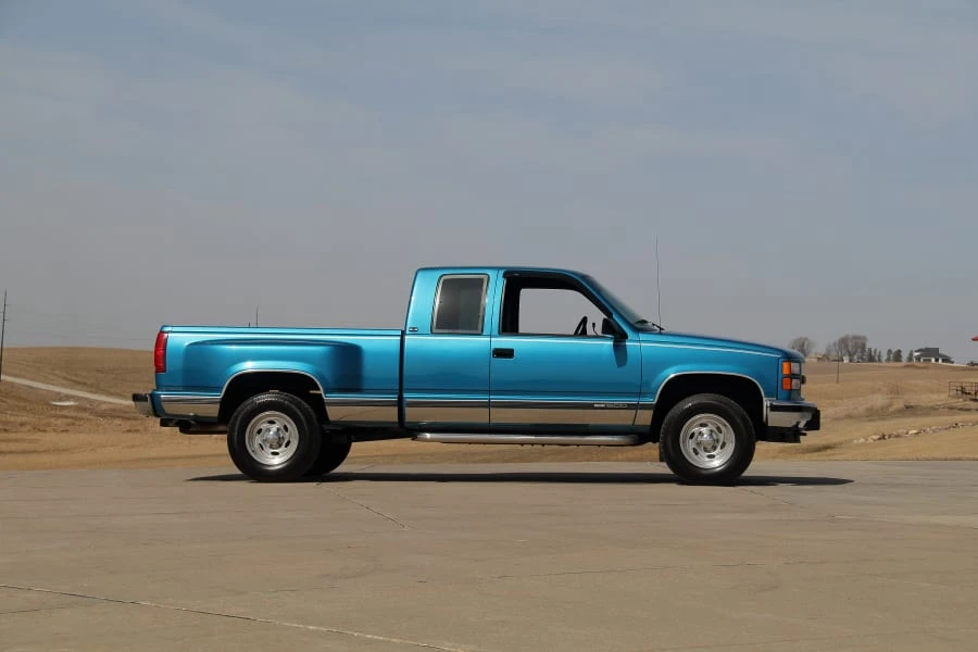 1994 GMC Sierra 1st Gen - Image 2 of 31