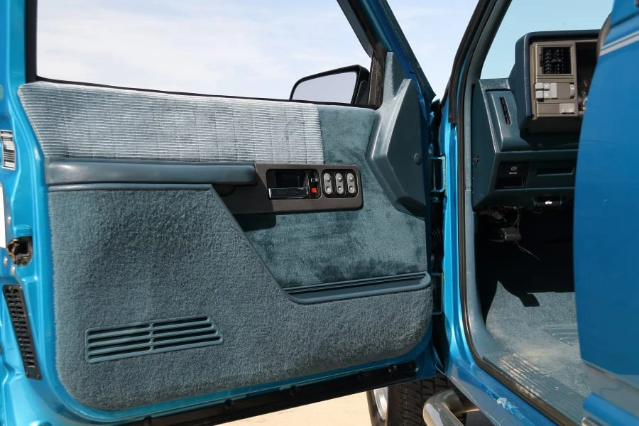 1994 GMC Sierra 1st Gen - Image 24 of 31