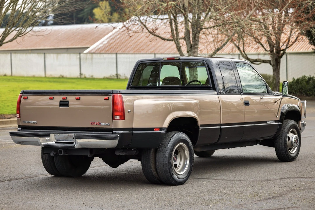 1994 GMC Sierra 1st Gen - Image 11 of 12