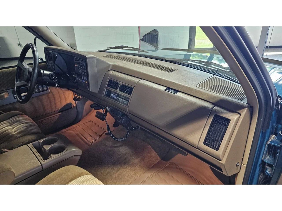 1994 GMC Sierra 1st Gen - Image 27 of 31