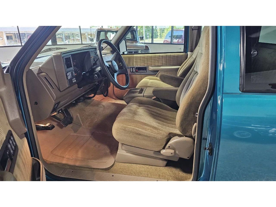1994 GMC Sierra 1st Gen - Image 16 of 31