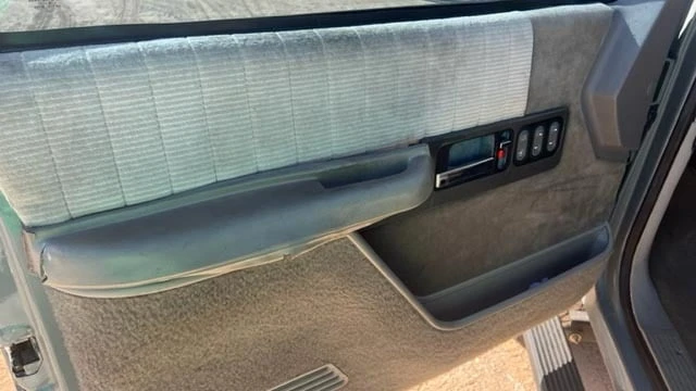 1994 GMC Sierra 1st Gen - Image 5 of 16