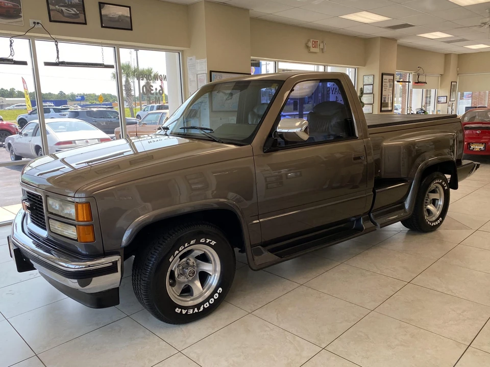 1994 GMC Sierra 1st Gen - Image 2 of 31