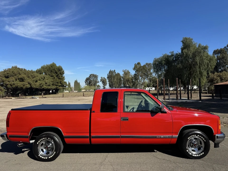 1994 GMC Sierra 1st Gen - Image 9 of 20