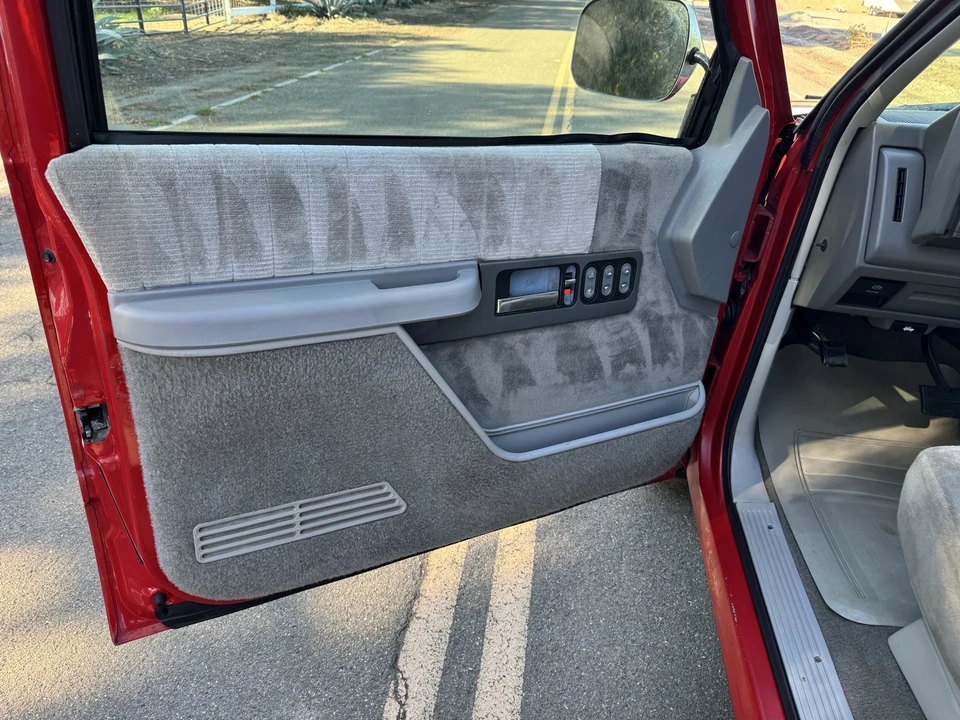 1994 GMC Sierra 1st Gen - Image 16 of 20