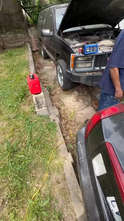1994 GMC Sierra 1st Gen - Image 2 of 2