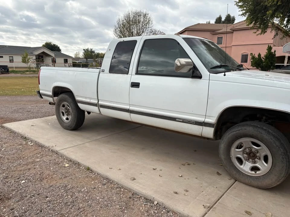 1994 GMC Sierra 1st Gen - Image 9 of 9