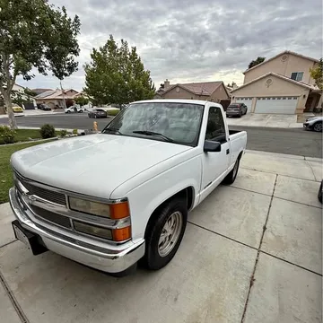 1994 GMC Sierra (Classic) 1500 Regular Cab SL Pickup 2D 6 1/2 ft