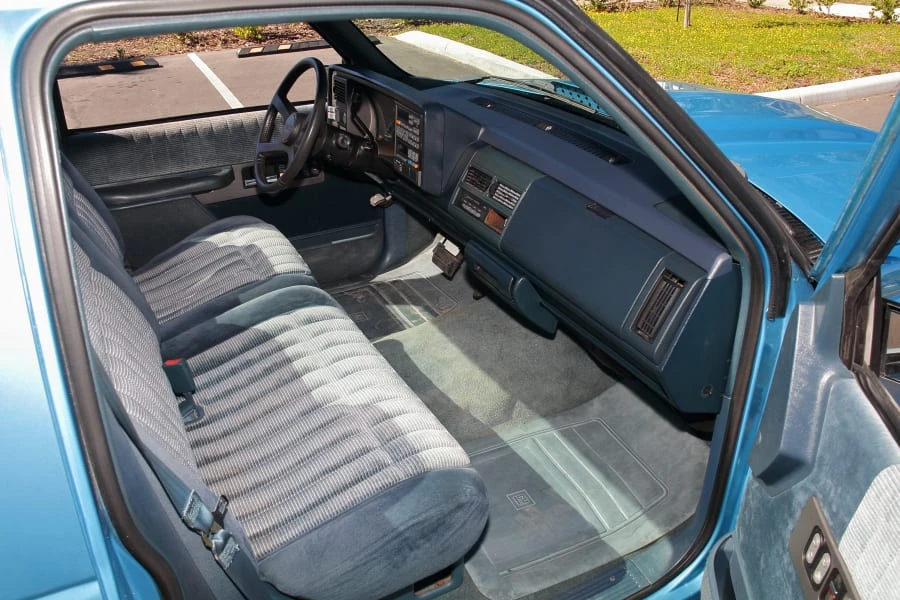 1994 GMC Sierra 1st Gen - Image 19 of 25