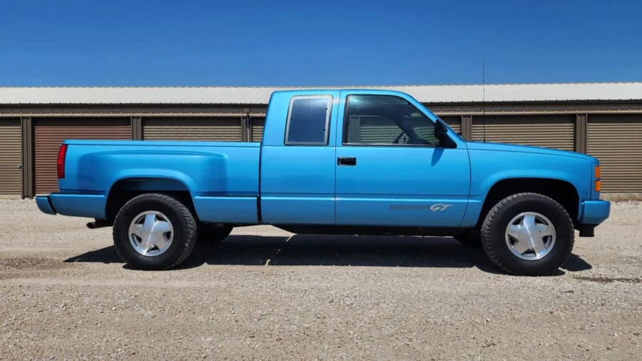 1994 GMC Sierra 1st Gen - Image 2 of 20