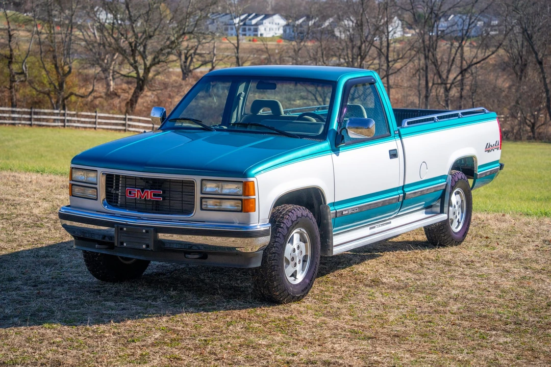 1994 GMC Sierra 2nd Gen - Image 2 of 31