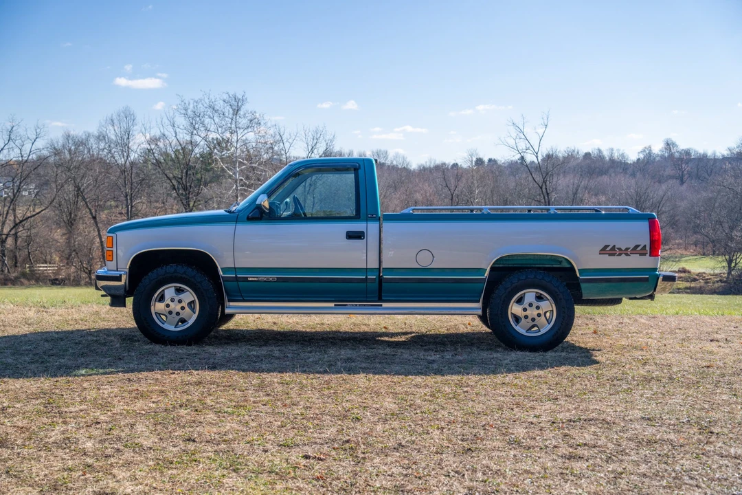 1994 GMC Sierra 2nd Gen - Image 8 of 31