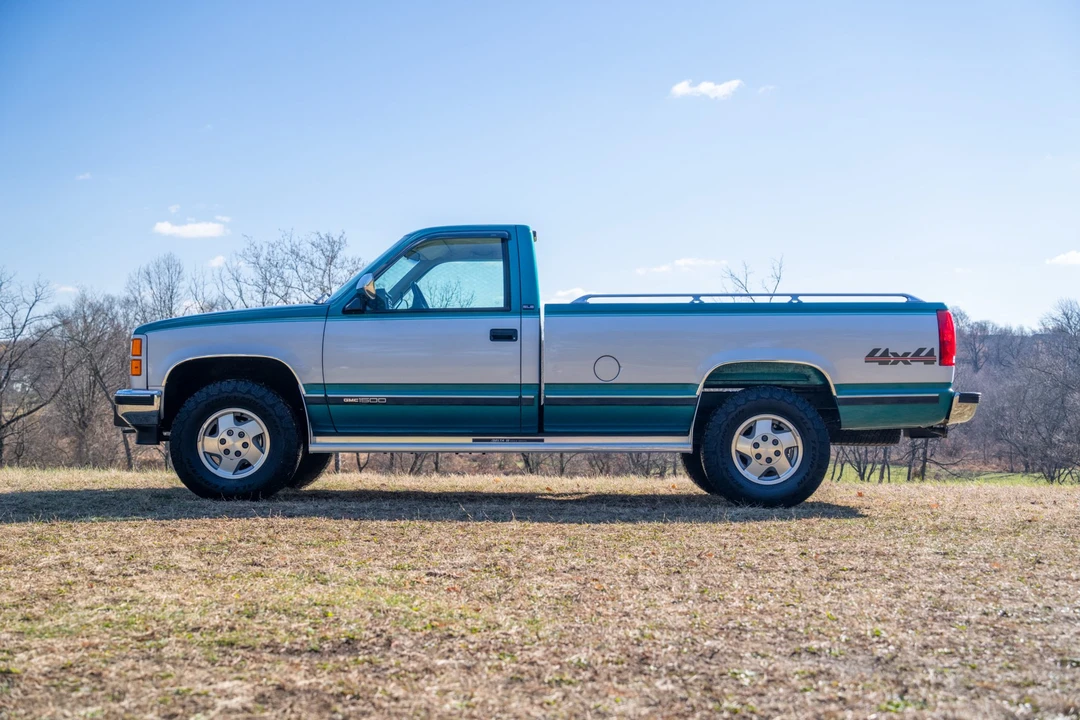 1994 GMC Sierra 2nd Gen - Image 9 of 31