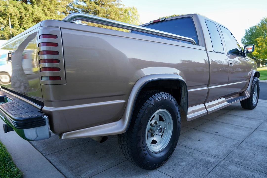 1994 GMC Sierra 1st Gen - Image 9 of 31
