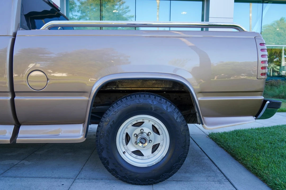 1994 GMC Sierra 1st Gen - Image 21 of 31