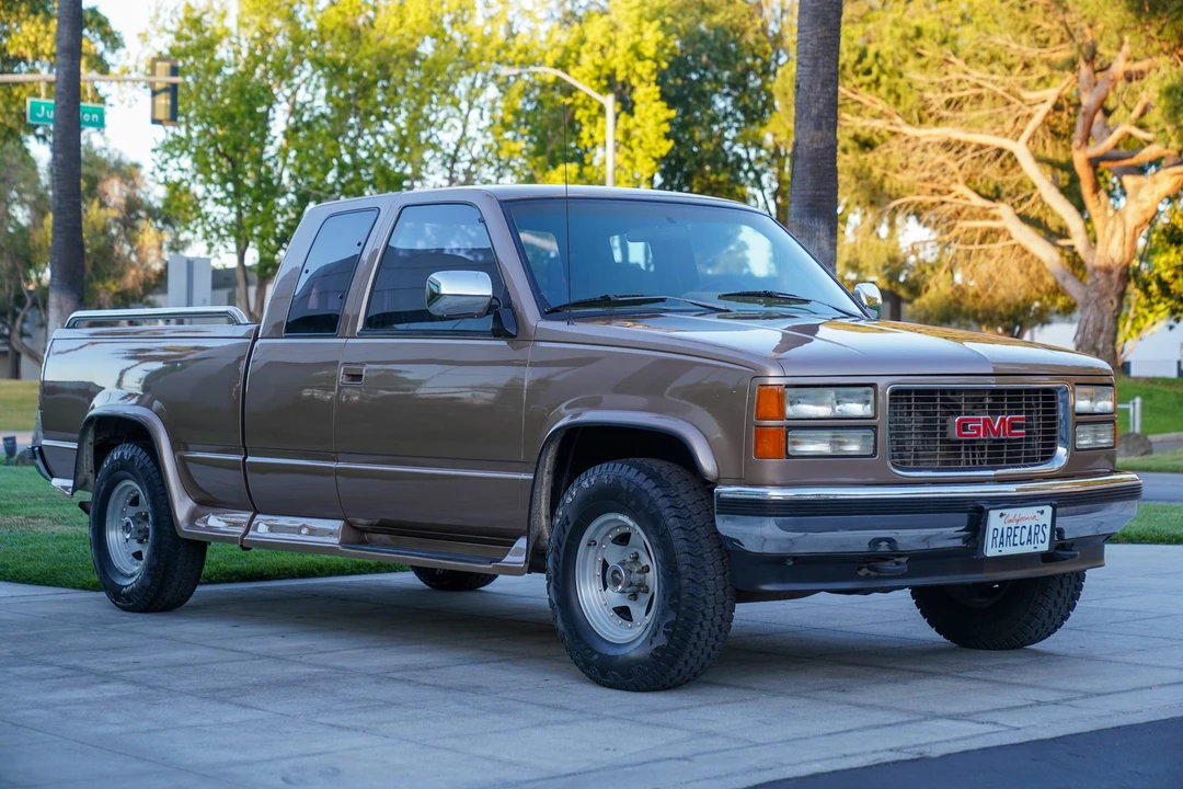 1994 GMC Sierra 1st Gen - Image 2 of 31