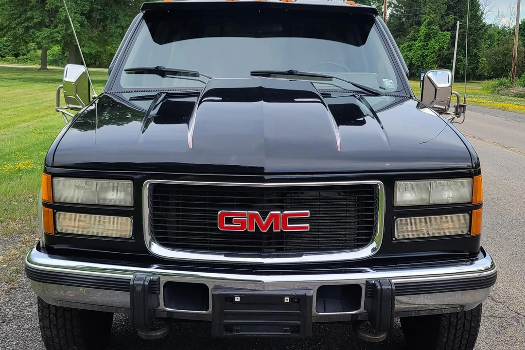 1994 GMC Sierra 1st Gen - Image 2 of 31