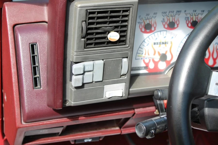 1994 GMC Sierra 1st Gen - Image 14 of 23