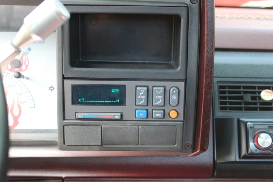 1994 GMC Sierra 1st Gen - Image 11 of 23