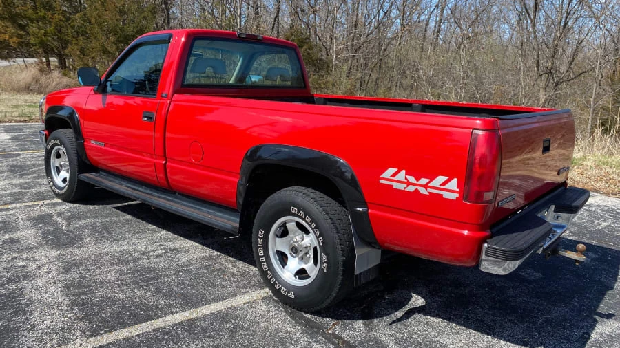 1994 GMC Sierra 1st Gen - Image 2 of 12
