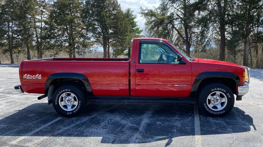 1994 GMC Sierra 1st Gen - Image 11 of 12