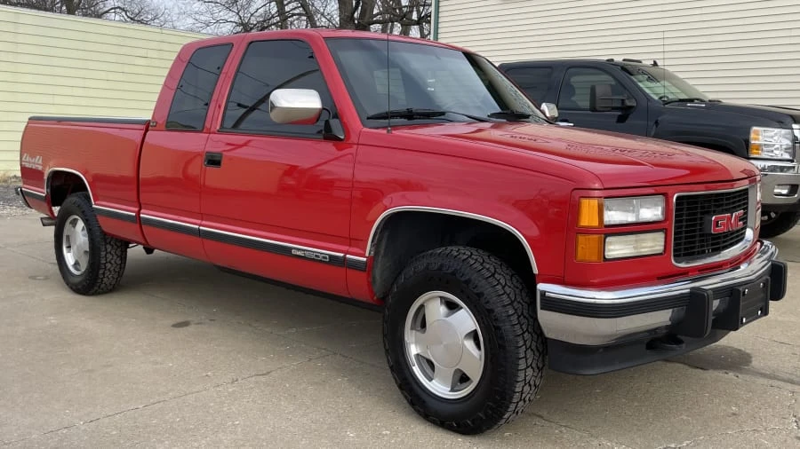 1994 GMC Sierra 1st Gen - Image 2 of 15