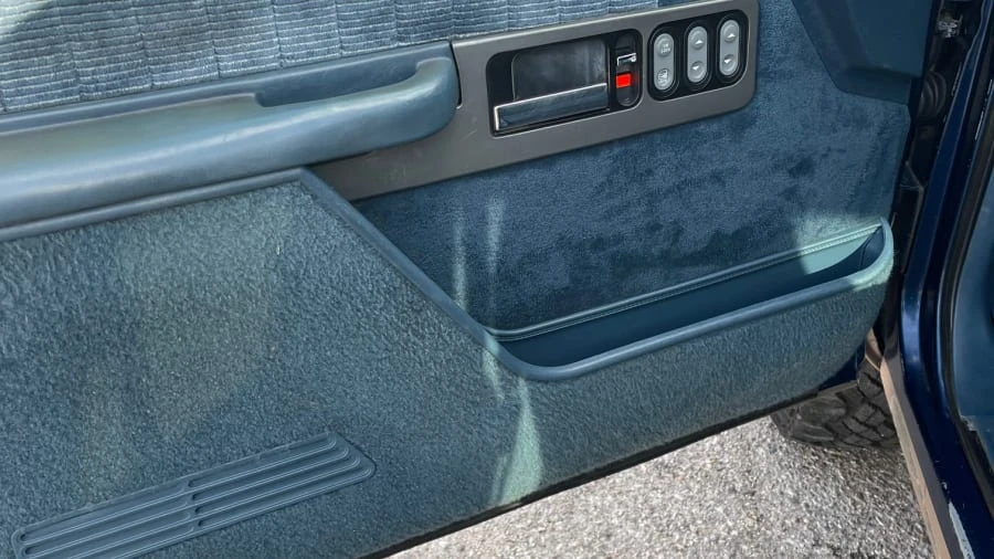 1994 GMC Sierra 1st Gen - Image 4 of 20