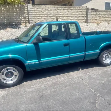 1994 GMC Sonoma Extended Cab SLS Pickup 3D 6 ft