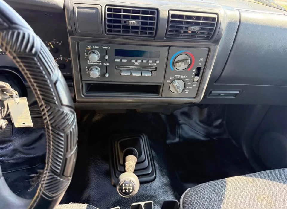 1994 GMC S-15/Sonoma - Image 9 of 10