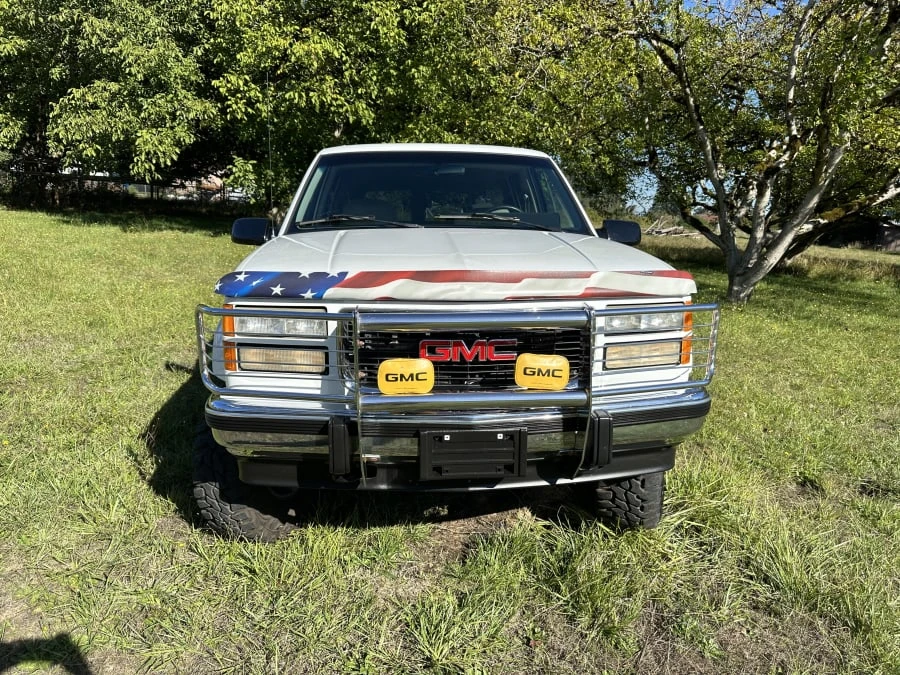 1994 GMC Suburban 8th Gen - Image 4 of 31