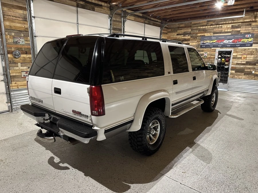1994 GMC Suburban 8th Gen - Image 13 of 31