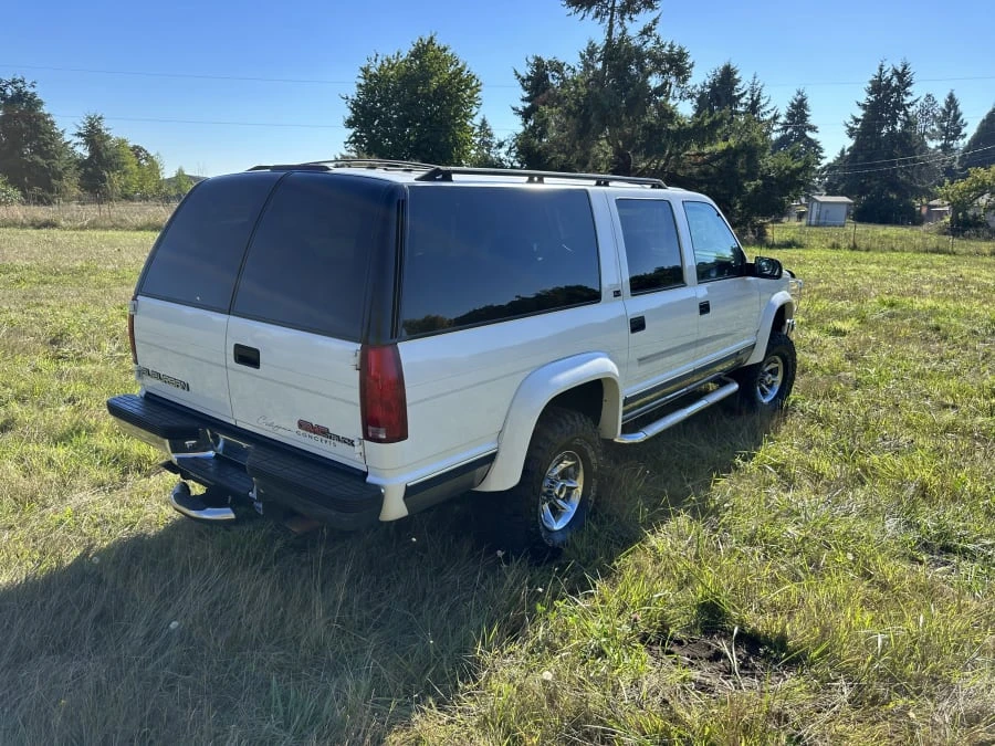1994 GMC Suburban 8th Gen - Image 23 of 31