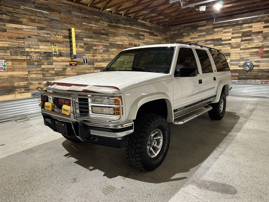 1994 GMC Suburban 8th Gen - Image 10 of 31