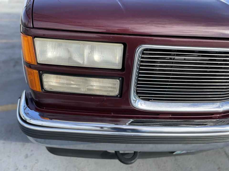 1994 GMC Suburban 8th Gen - Image 27 of 31