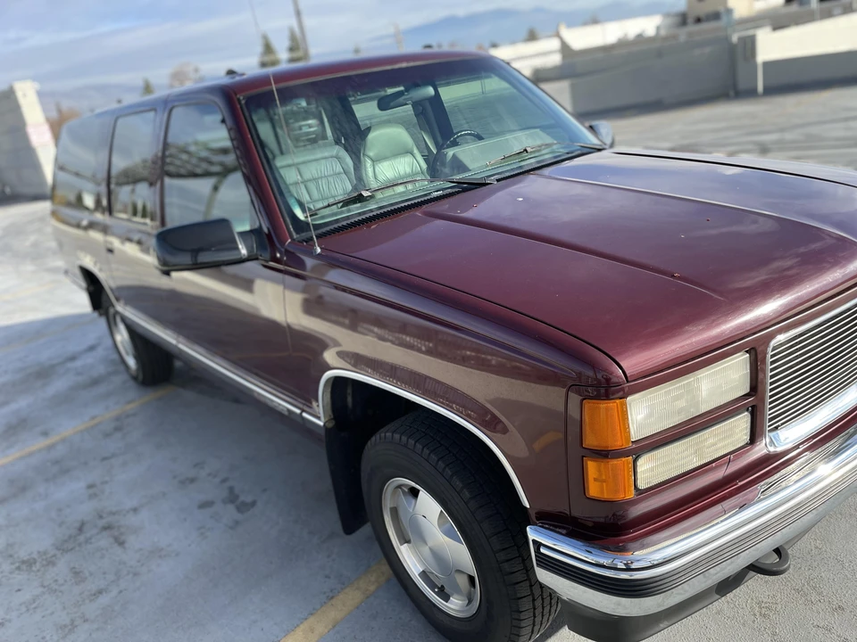 1994 GMC Suburban 8th Gen - Image 13 of 31