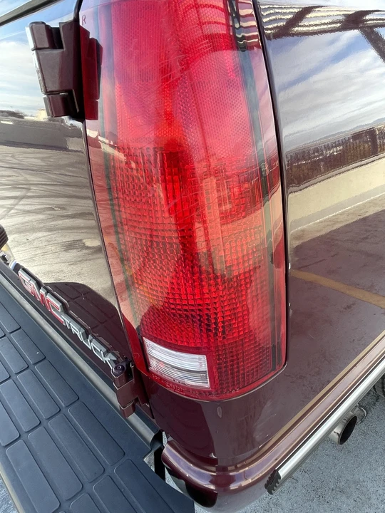 1994 GMC Suburban 8th Gen - Image 23 of 31