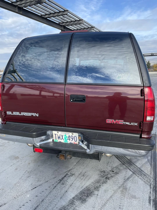 1994 GMC Suburban 8th Gen - Image 10 of 31