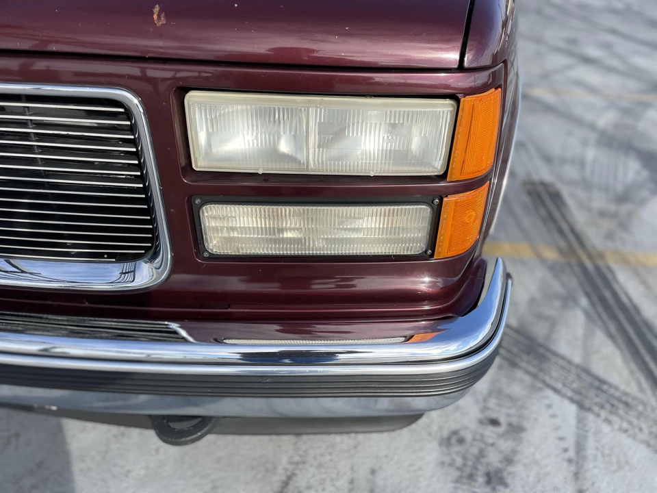 1994 GMC Suburban 8th Gen - Image 15 of 31