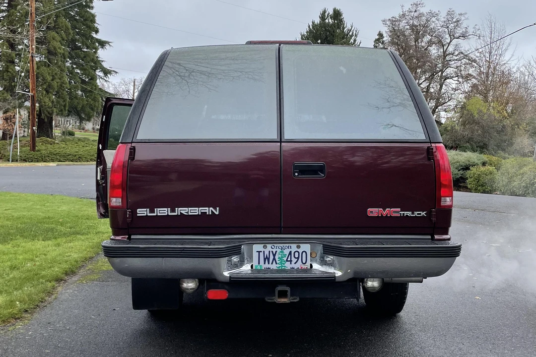 1994 GMC Suburban 8th Gen - Image 5 of 31