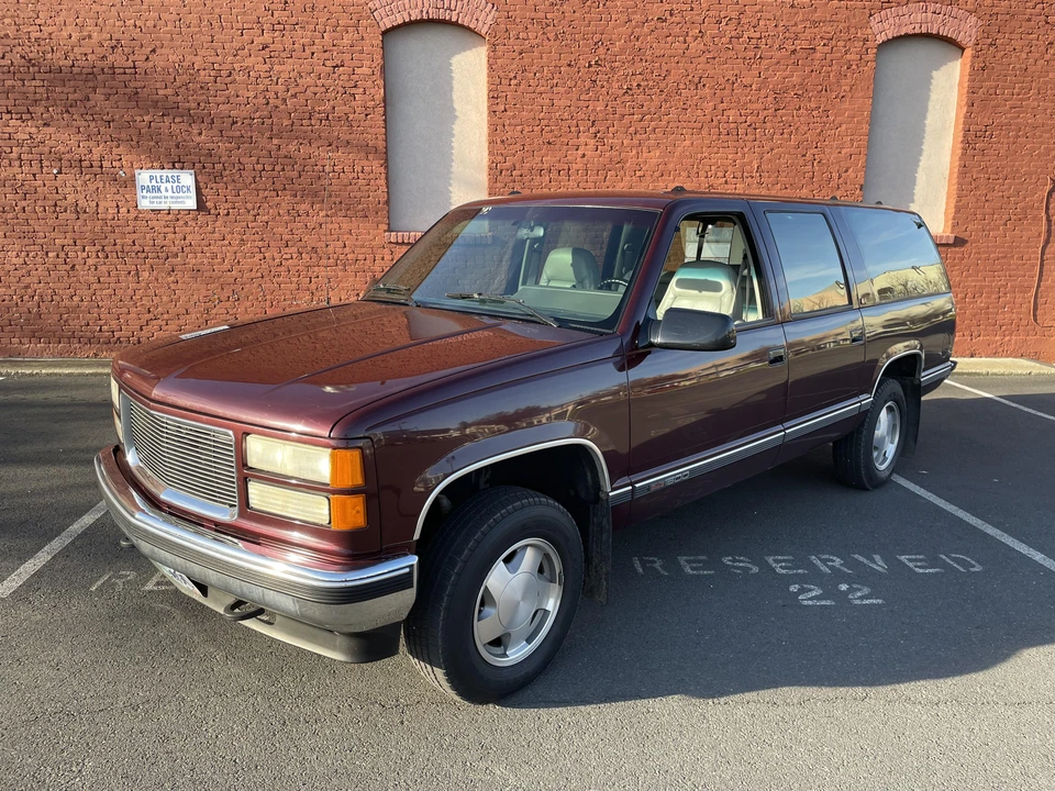 1994 GMC Suburban 8th Gen - Image 6 of 31