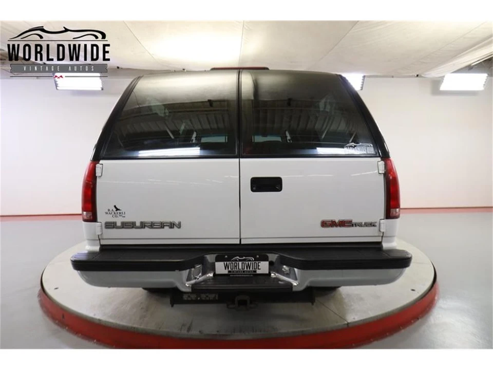 1994 GMC Suburban 8th Gen - Image 17 of 31