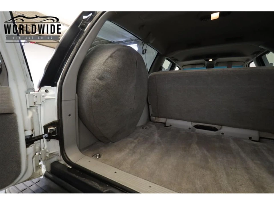 1994 GMC Suburban 8th Gen - Image 20 of 31