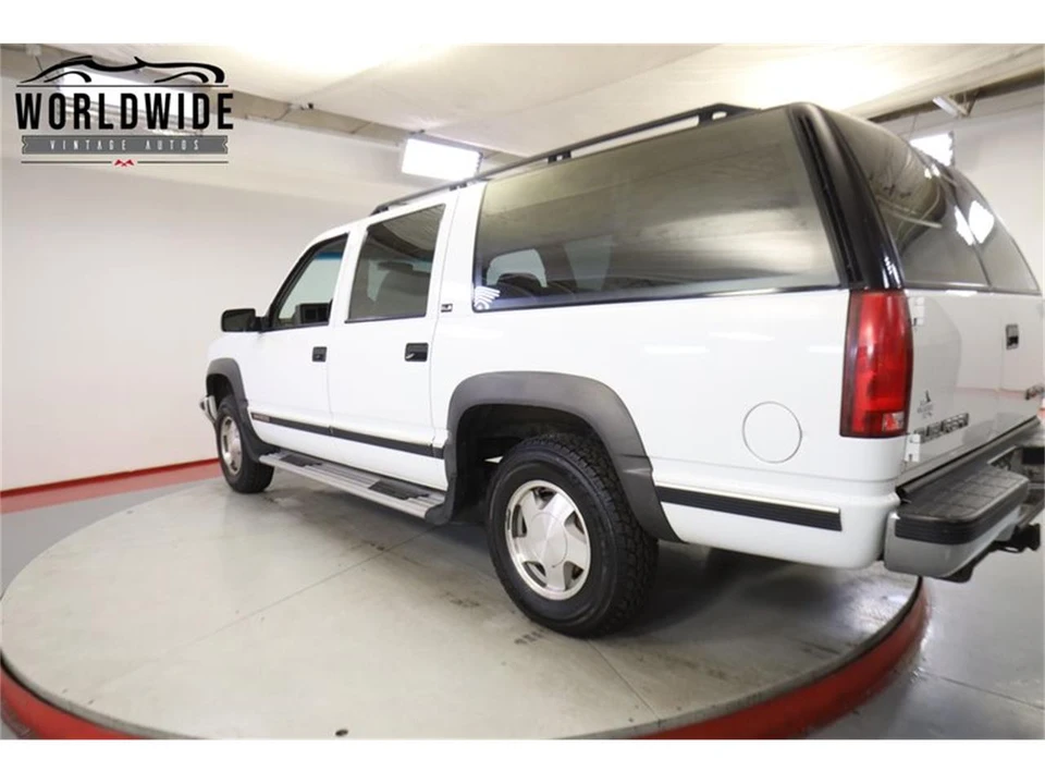 1994 GMC Suburban 8th Gen - Image 22 of 31