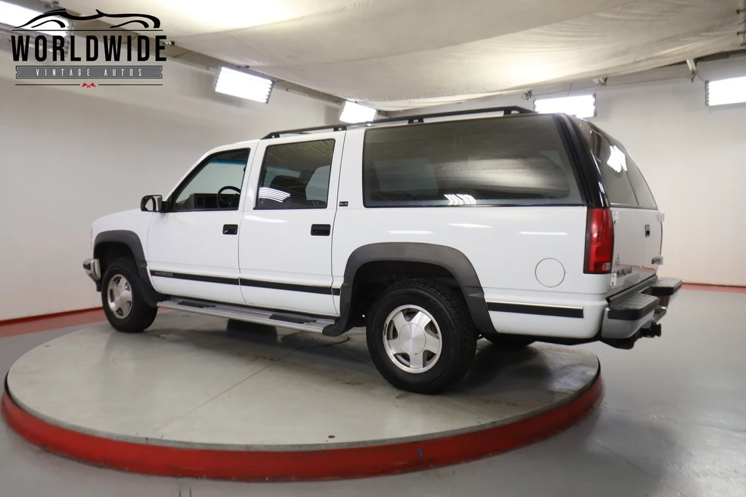 1994 GMC Suburban 7th Gen - Image 5 of 12