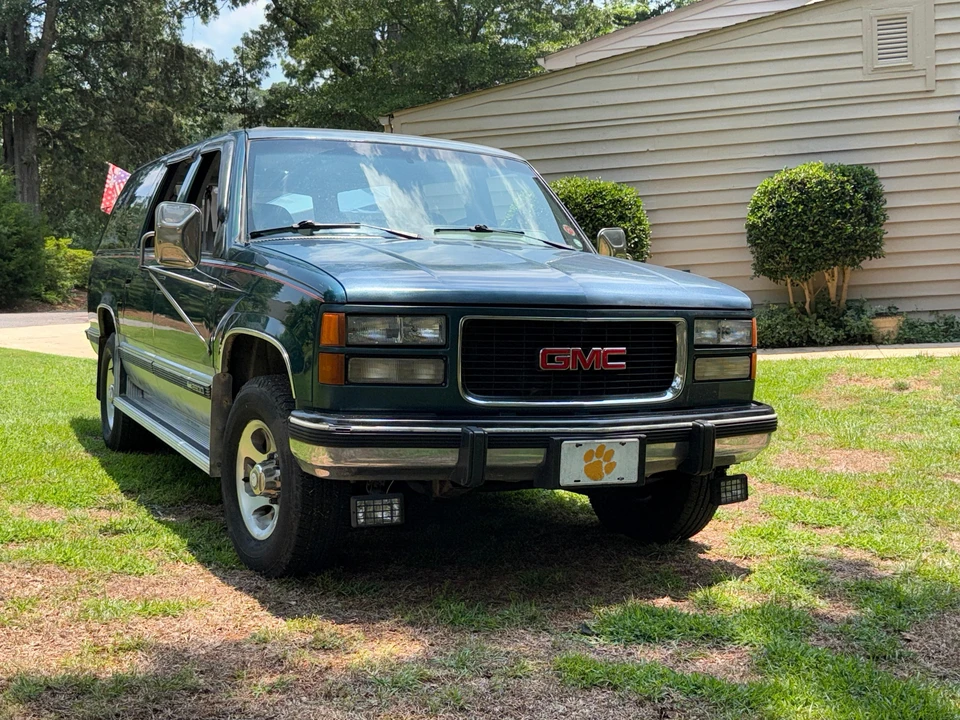 1994 GMC Suburban 8th Gen - Image 11 of 31