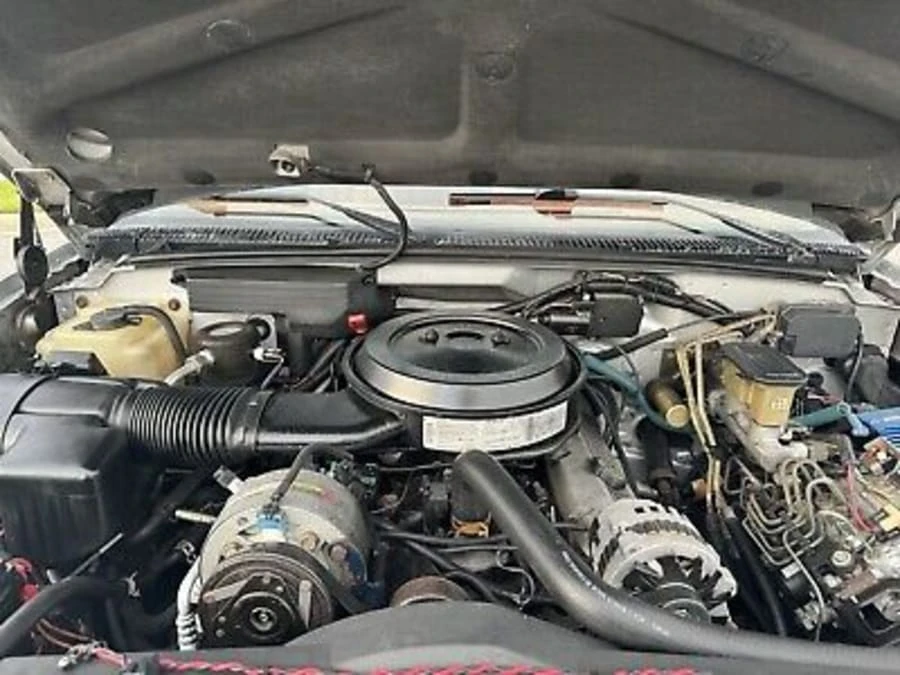 1994 GMC Suburban 8th Gen - Image 26 of 31