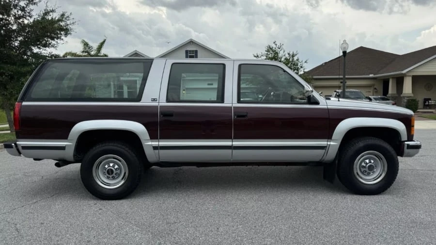 1994 GMC Suburban 8th Gen - Image 7 of 31